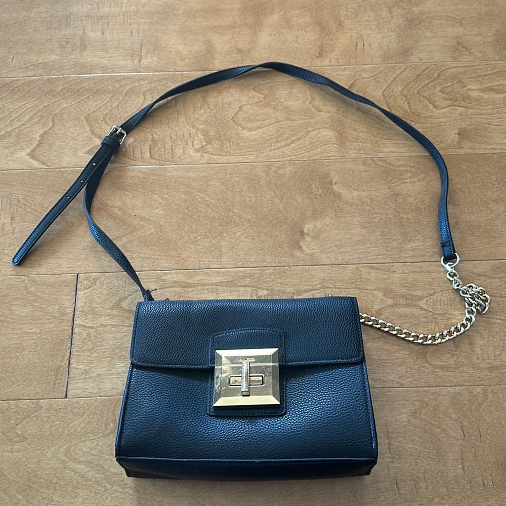 Black Aldo hand bag